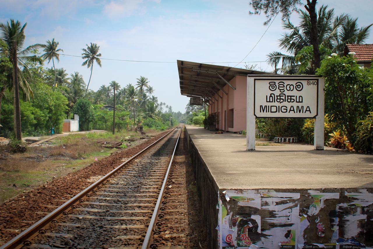 The West Coast House Hostel Ahangama Buitenkant foto